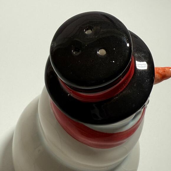 The Snowmen Pair Ceramic Novelty Collectible Salt & Pepper Shakers Original 2006 - Picture 7 of 12